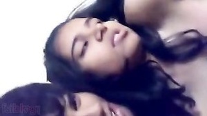 An Indian teen provides a special sex experience to her lover.