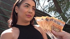 Erika Everhardt, a latina, getting to know her environment.