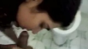 Desi couple’s naughty bathroom MMS scandal