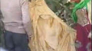 Indian prostitute receives oral sex while giving a blowjob