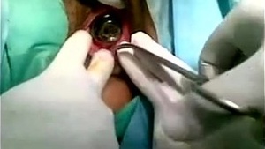 How to remove a glass bulb from the vagina