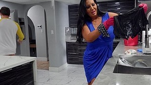 Sybil Stallone, the bigger boobed housewife is at it again.