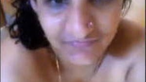 Steamy bathtub scene with hot Bhabhi