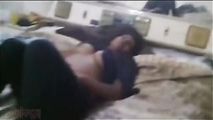 Homemade porn with hardcore sex and oral fantasy with a cuckold husband in a Hindi movie.