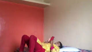 Indian slut fucking at home for your pleasure