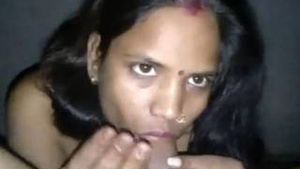 Married Indian woman Deep sucks and fucks the ass of a customer.