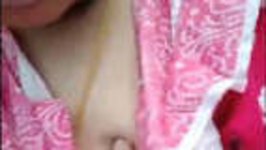 Marathi woman showing her big breast in the market