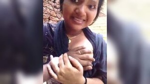 South Indian MMS: Big Boobs Girl’s Wild Outdoor Sex Scene with Malluгля