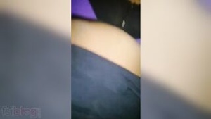 Married Indian house wife wanting to have sex with her lover on the camera.