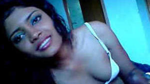 Indian beauty has rough sex with her hotel beau