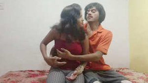 Desi college lover’s secret romance in hotel room