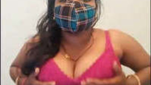 Hot Indian woman with big breast live on cam.