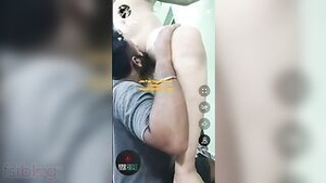 Bhabhi performs pussyfucking in XXX sex IM show with masked stud