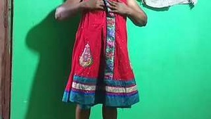 Desi tia show the body