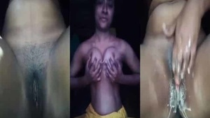 Steamy webcam action: Gorgeous Indian woman masturbates.