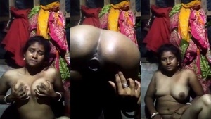 Hot video of Bangladeshi wife exposing her body parts.