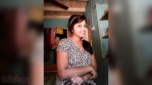 Indian MMS video with big breast exposed for the man who likes to have striptease with her.