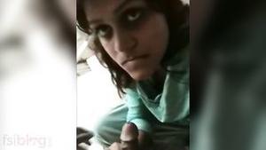 Shy Amriveride bhabhi’s steamy scene with the neighbor