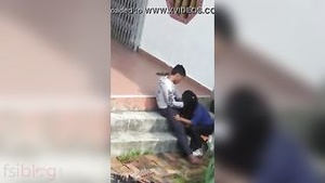 Free Indian sex movie: College girl gives great blow job